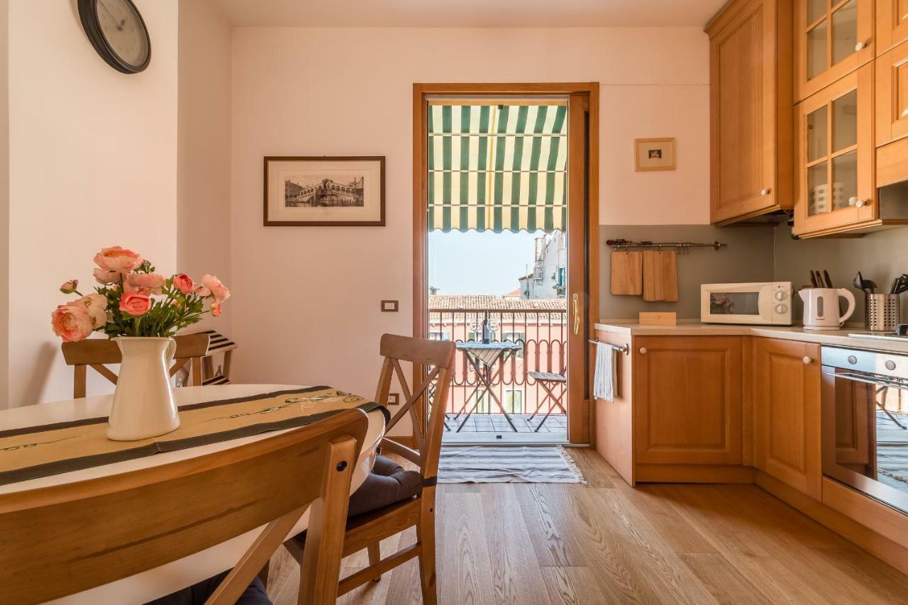 Sunny Nest Canal View In Venice Chic Movida Екстериор снимка