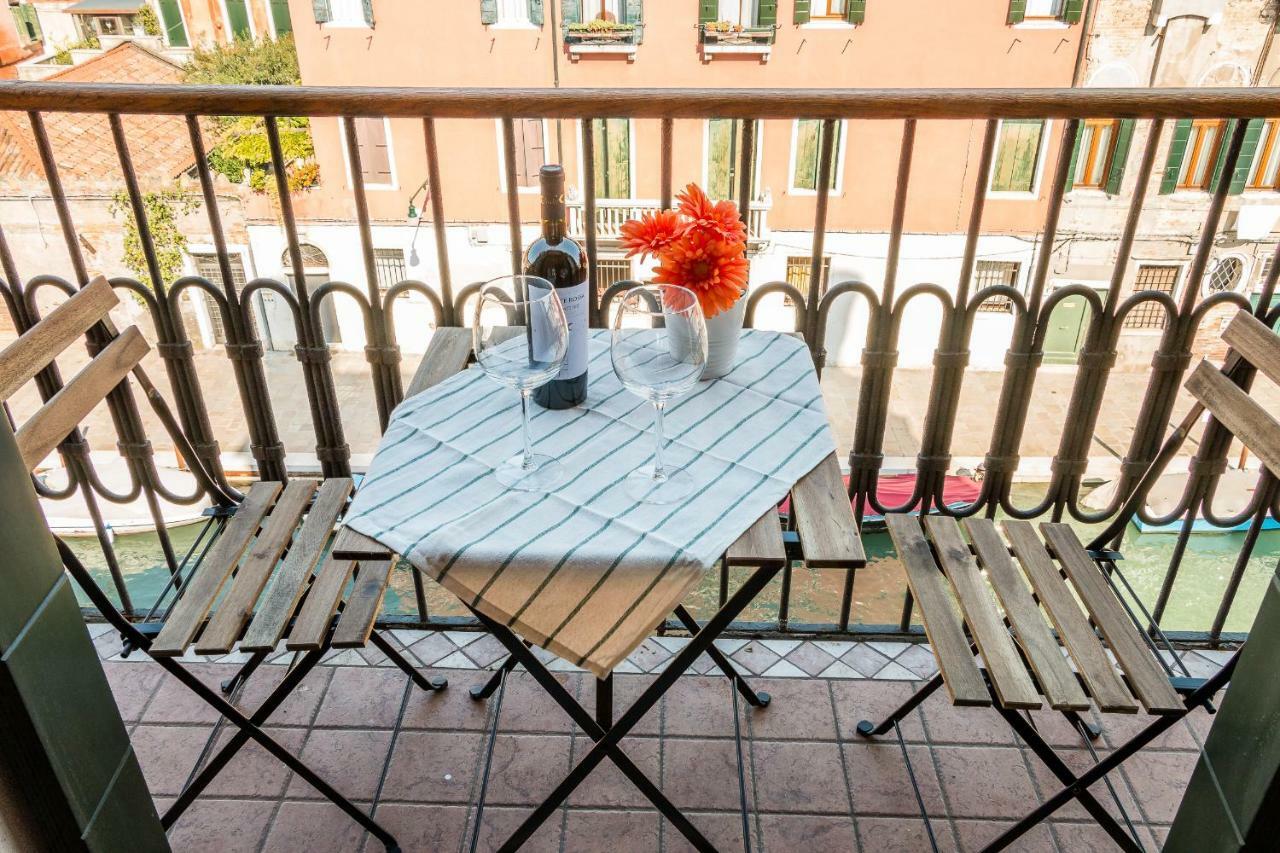 Sunny Nest Canal View In Venice Chic Movida Екстериор снимка
